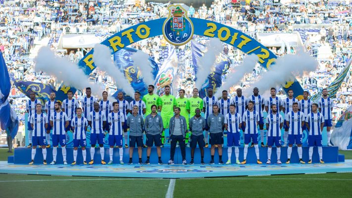 Clb Porto là một đội bóng đá chuyên nghiệp tại Bồ Đào Nha, được thành lập vài năm 1893 chủ yếu chơi ở giải Primeira Liga. Tuy không hẳn là một câu lạc bộ quá nổi tiếng nhưng lại ghi dấu ấn khá sâu đậm trong lòng khán giả xem bóng đá khi đã từng hai lần vô địch Giải UEFA Champions League.