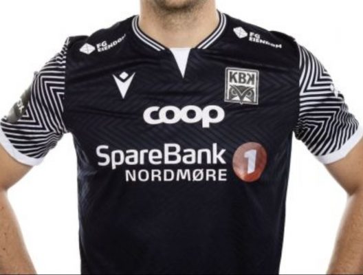 Trang phục áo đấu Kristiansund BK 2023 sân nhà đẹp nhất 