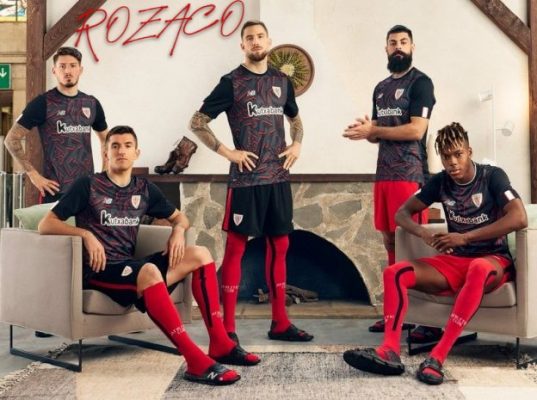 Mùa hè đã đến, hãy thay đổi phong cách thời trang của bạn bằng những mẫu áo Athletic Bilbao không logo 2023 mới nhất của Xưởng may Rozaco. Không chỉ là bộ đồ tập luyện thể thao mà đó còn thể hiện phong cách riêng biệt của bạn.