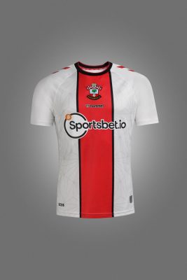 Bộ trang phục sân nhà clb Southampton 2022/23 đã được phát hành ra thị trường. Hơn nưa, chiếc áo còn được lấy gam màu trắng làm màu chủ đạo cho chiếc áo này.