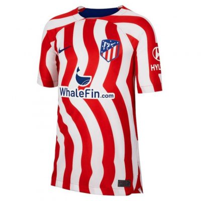Mẫu áo sân nhà CLB Atletico Madrid 2022/23 được hãng Nike sản xuất. Mẫu áo được thiết kế theo một phong cách hiện đại. Trên các sọc trắng và đỏ truyền thống của câu lạc bộ.