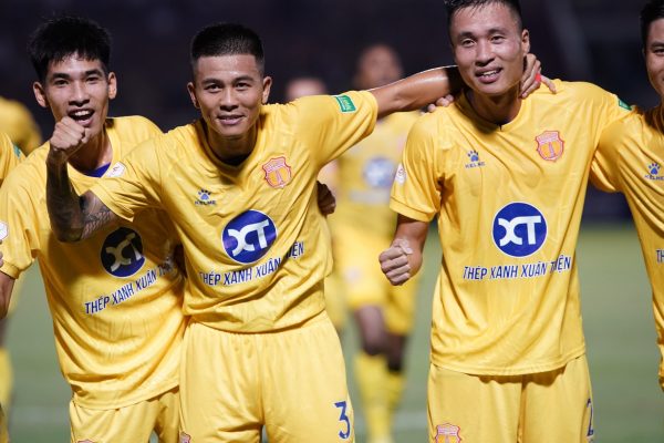 Hình ảnh Áo CLB Nam Định FC 2023 sân nhà