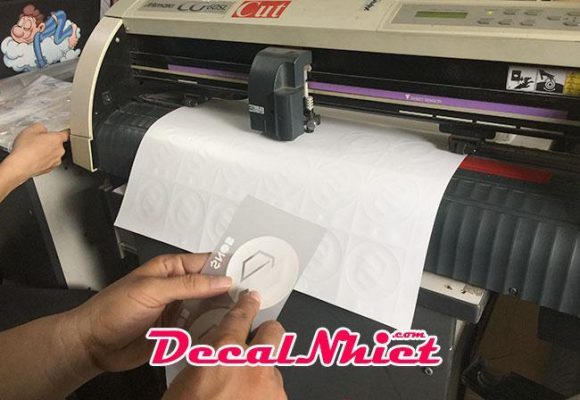 In decal nhiệt lên áo bóng đá